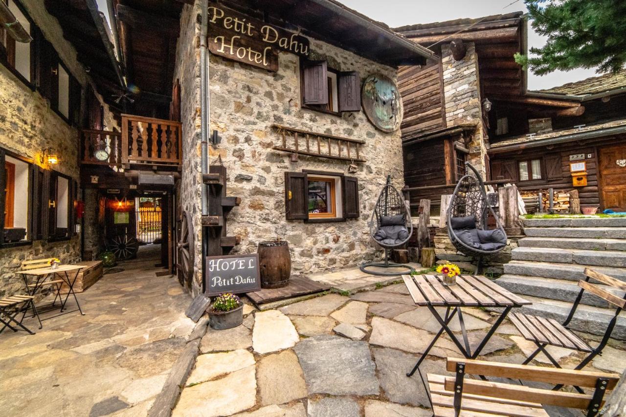 Petit Dahu - Et Restaurant 2* Cogne