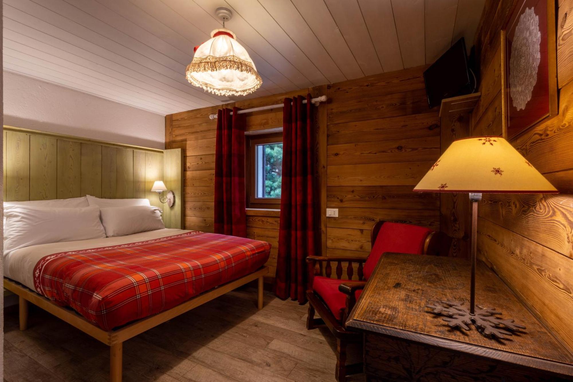 Hotel Petit Dahu - Et Restaurant 2*
