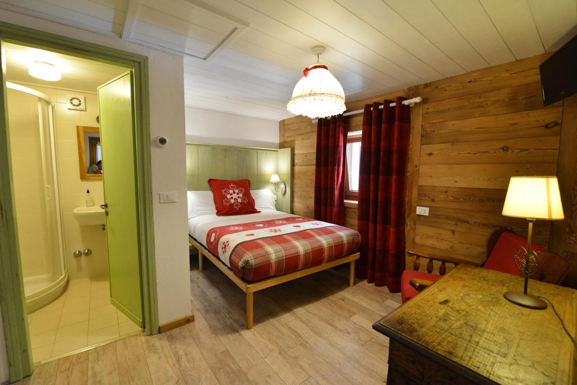 Hotel Petit Dahu - Et Restaurant Cogne