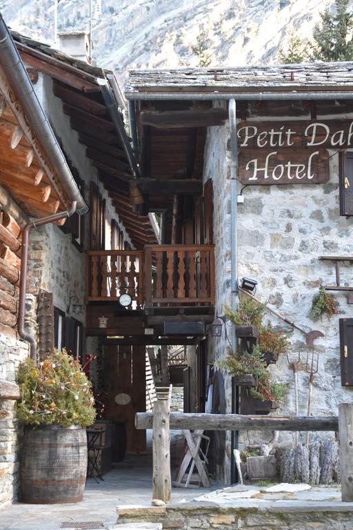 Petit Dahu - Et Restaurant Hotel