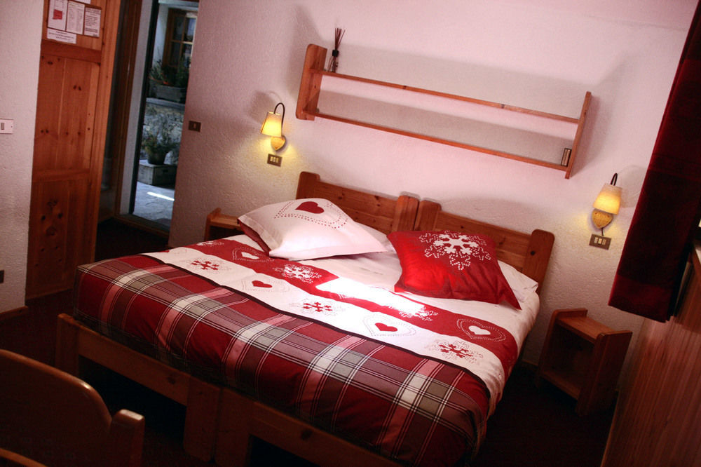 Hotel Petit Dahu - Et Restaurant 2*